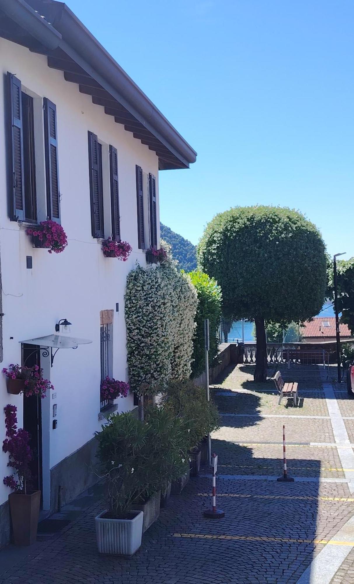 In Piazzetta - Cernobbio Villa Bagian luar foto